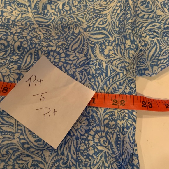 J. McLaughlin Louis 51% Silk Blue & White Paisley Women's Button Down Large EUC - Picture 7 of 12